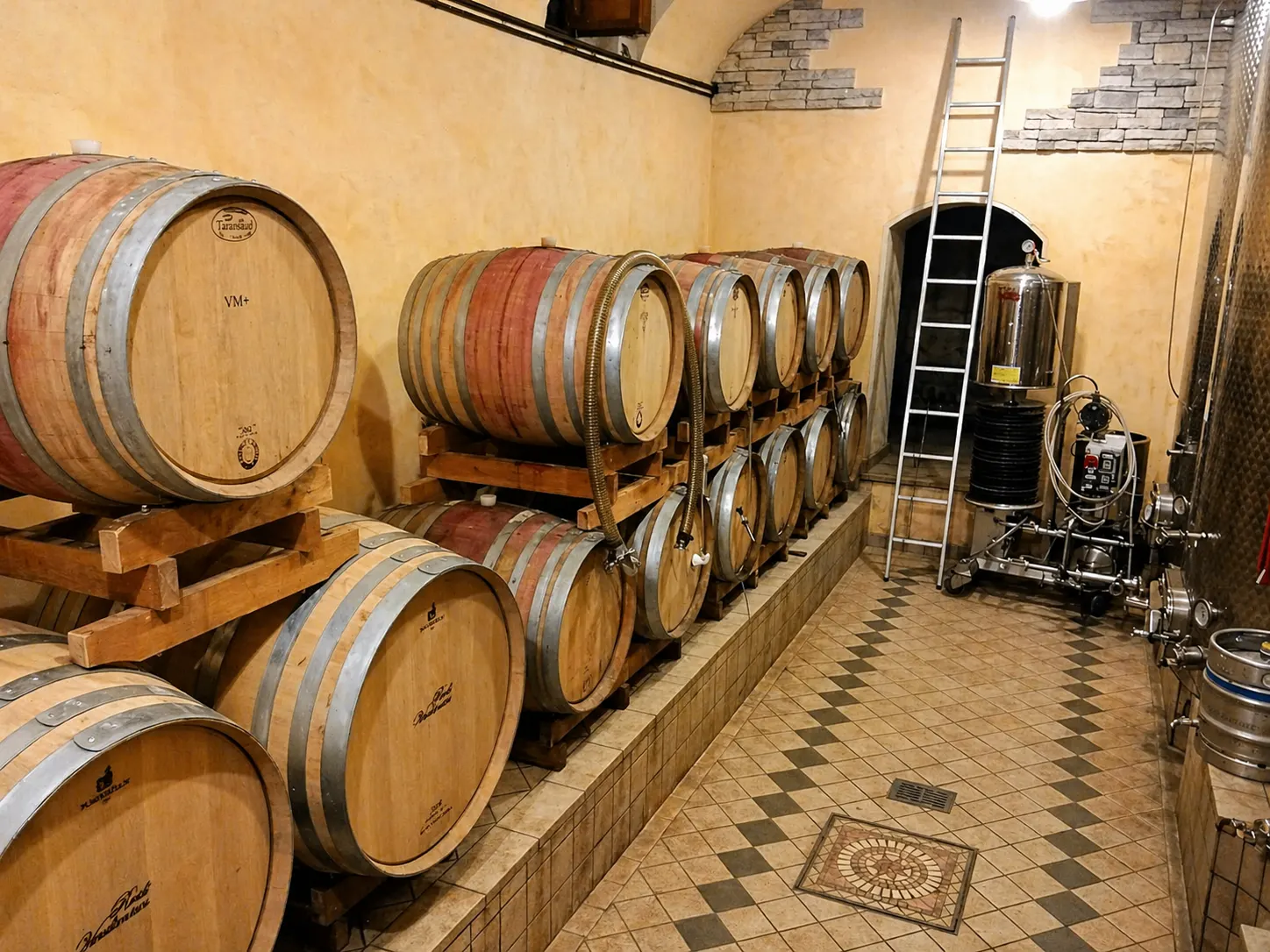 Galleria Cantina Vindimian 2